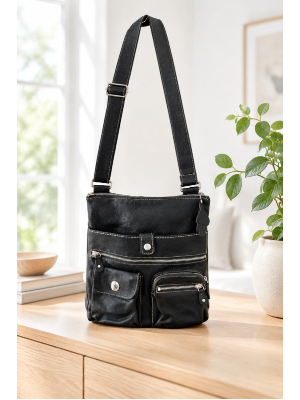 Roots Canada Vintage Black Pebbled Leather Venetian Village Crossbody Bag